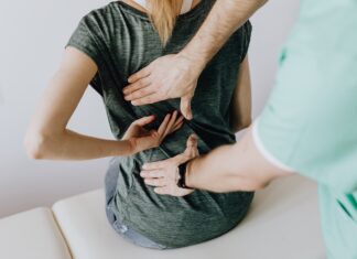 ألم اسفل الظهر فوق المؤخرة